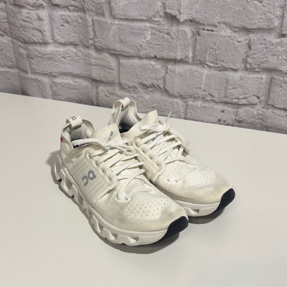 On Cloudswift 4 - Picture 2 of 12